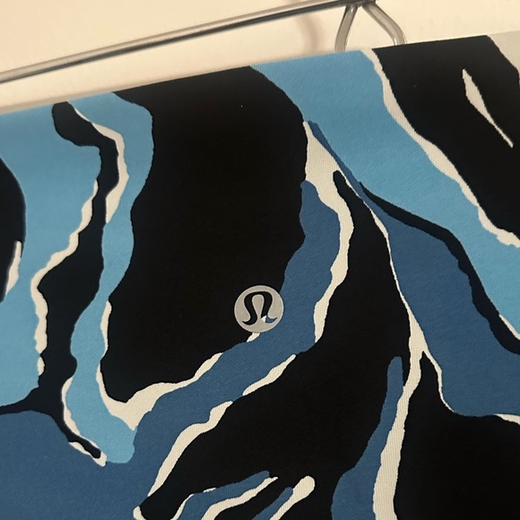 Lululemon Wunder Under Pant (Hi-Rise)
Boom Bloom Beach Blanket Blue Ice Milk 6 - Picture 5 of 8